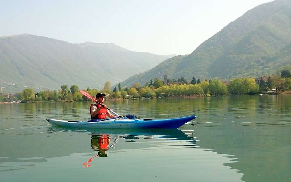 Kayak Trip on Endine Lake - BergamoXP