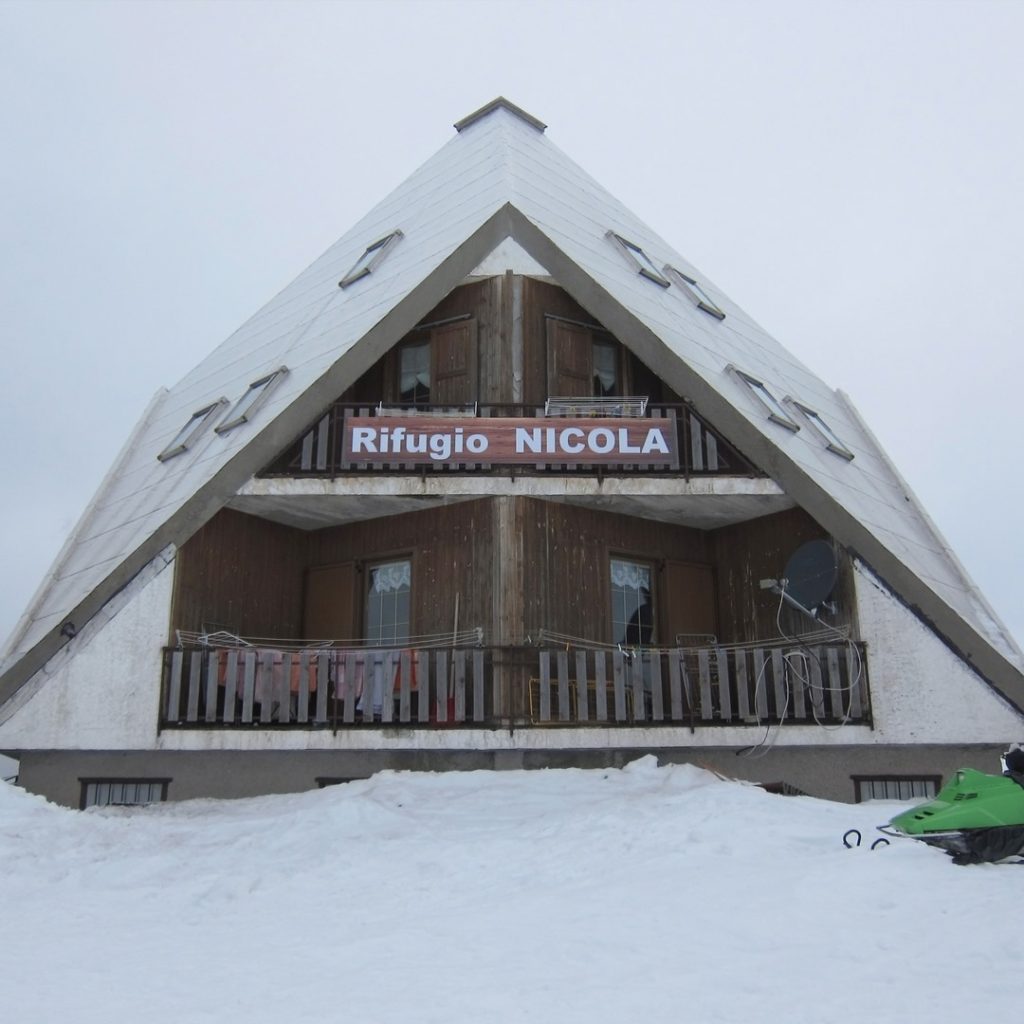 BergamoXP - Snowshoe hike to Nicola mountin shelter 